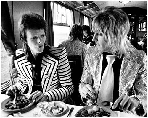 David Bowie Öltözött Csíkos Öltöny Mick Ronson a Vonat Fekete, Fehér, 8 x 10 Inch-Fotó